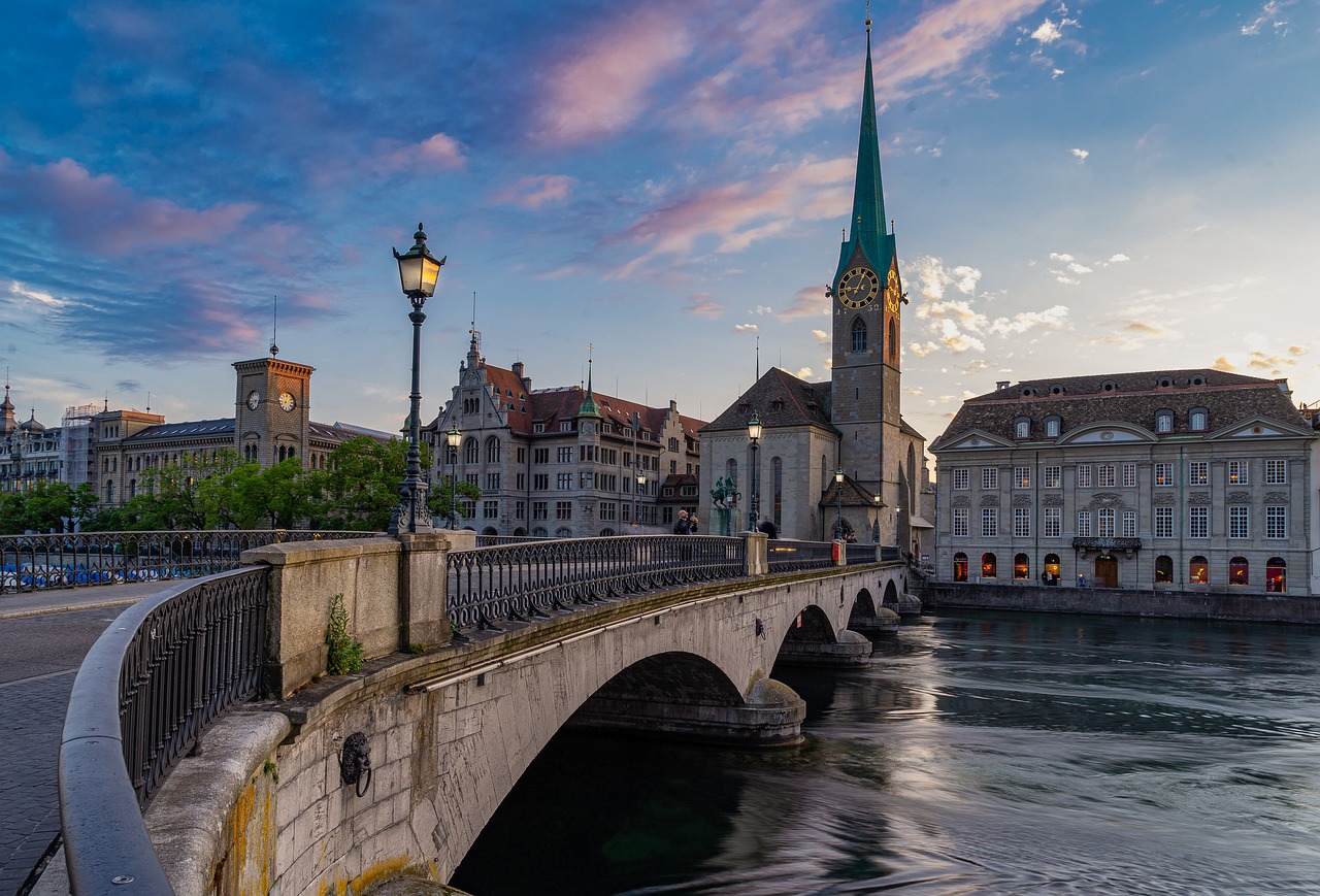 Buche jetzt eine City-/Pauschalreise ab Hannover nach Zürich