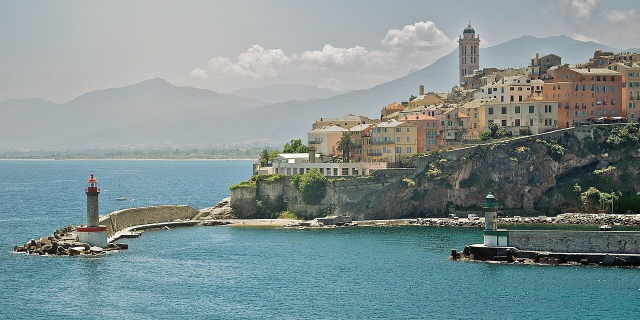 pixaguck-corsica-7340421_1280 (1)